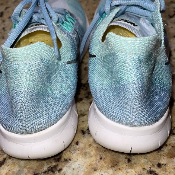 Nike Free RN Flyknit - Picture 7 of 9